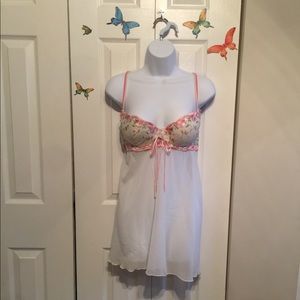 Lingerie with pink roses large bra size.